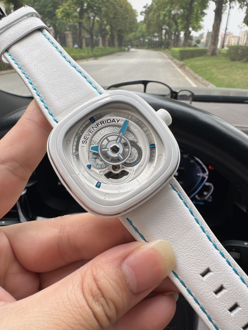 SEVENFRIDAY